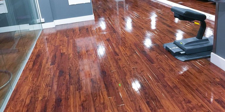 How to Make Vinyl Floors Shine – The Ultimate Guide